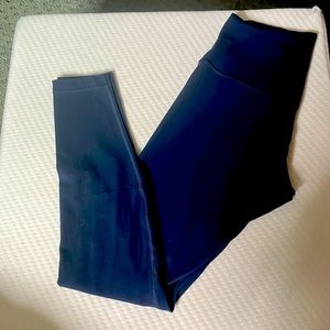 Lululemon Align Legging HR 25” size 8 True Navy